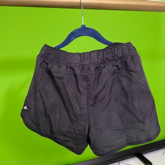 Shorts - Picture 4 of 4